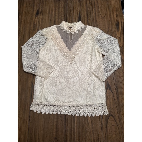 Dresses & Skirts - Vintage Lace Ivory Blouse With Satin Lining, Sz 7/8